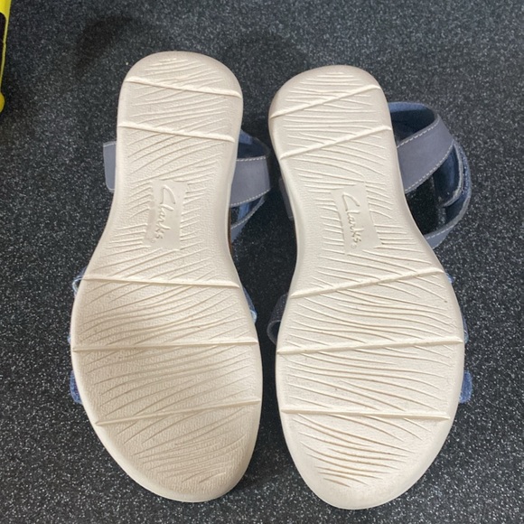 Clarks Women’s Leather Sandals Size 8.5 - Picture 8 of 10